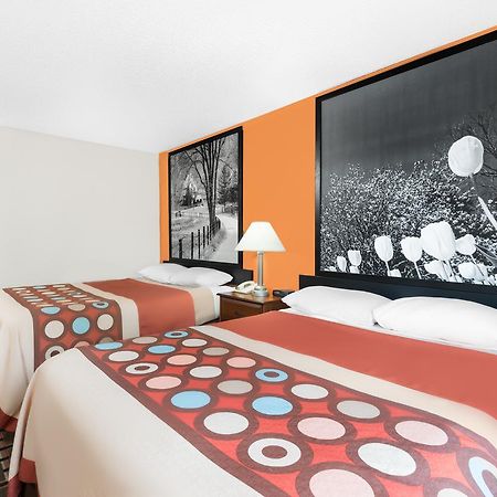 Super 8 By Wyndham Kent/Akron Area Extérieur photo