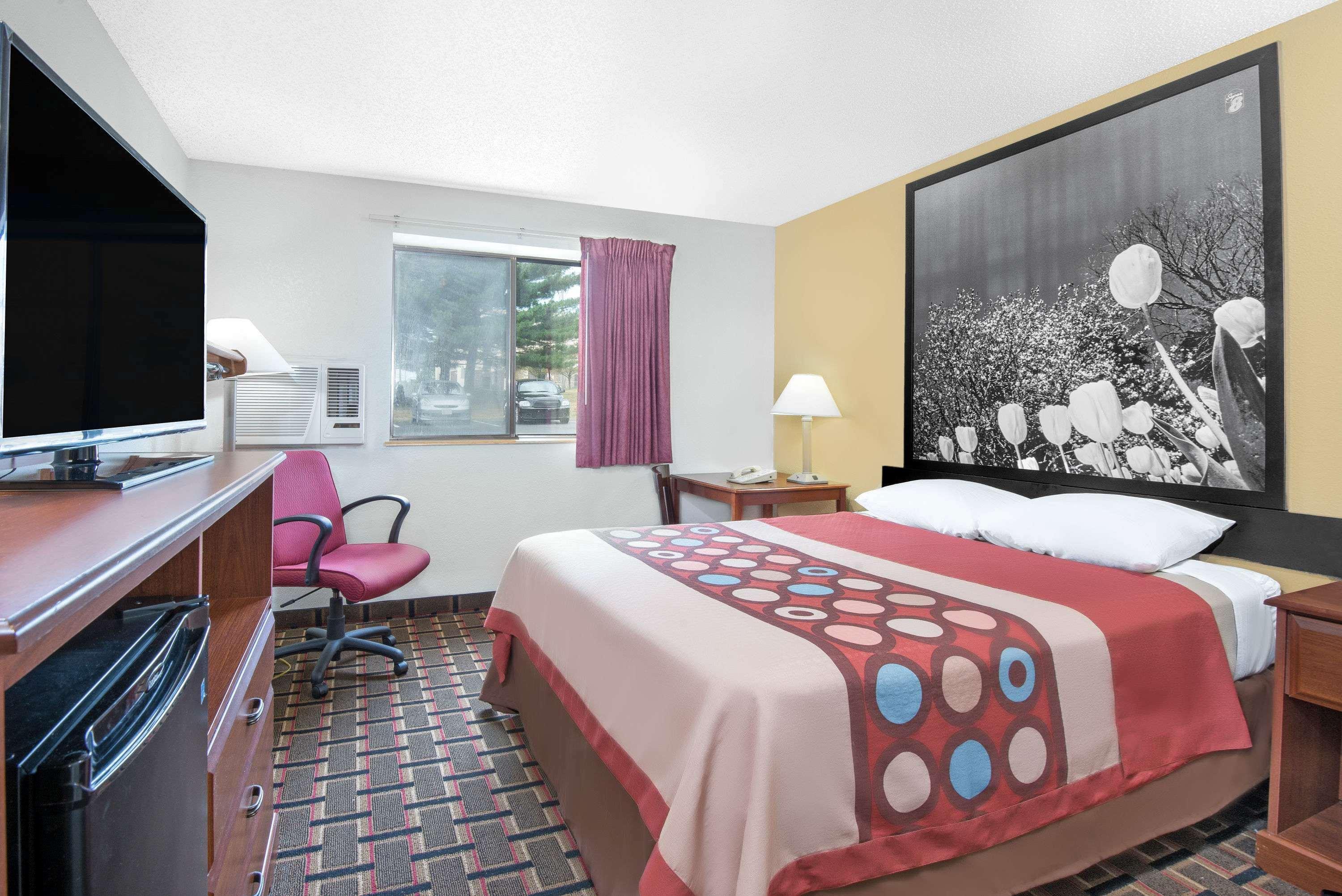 Super 8 By Wyndham Kent/Akron Area Extérieur photo