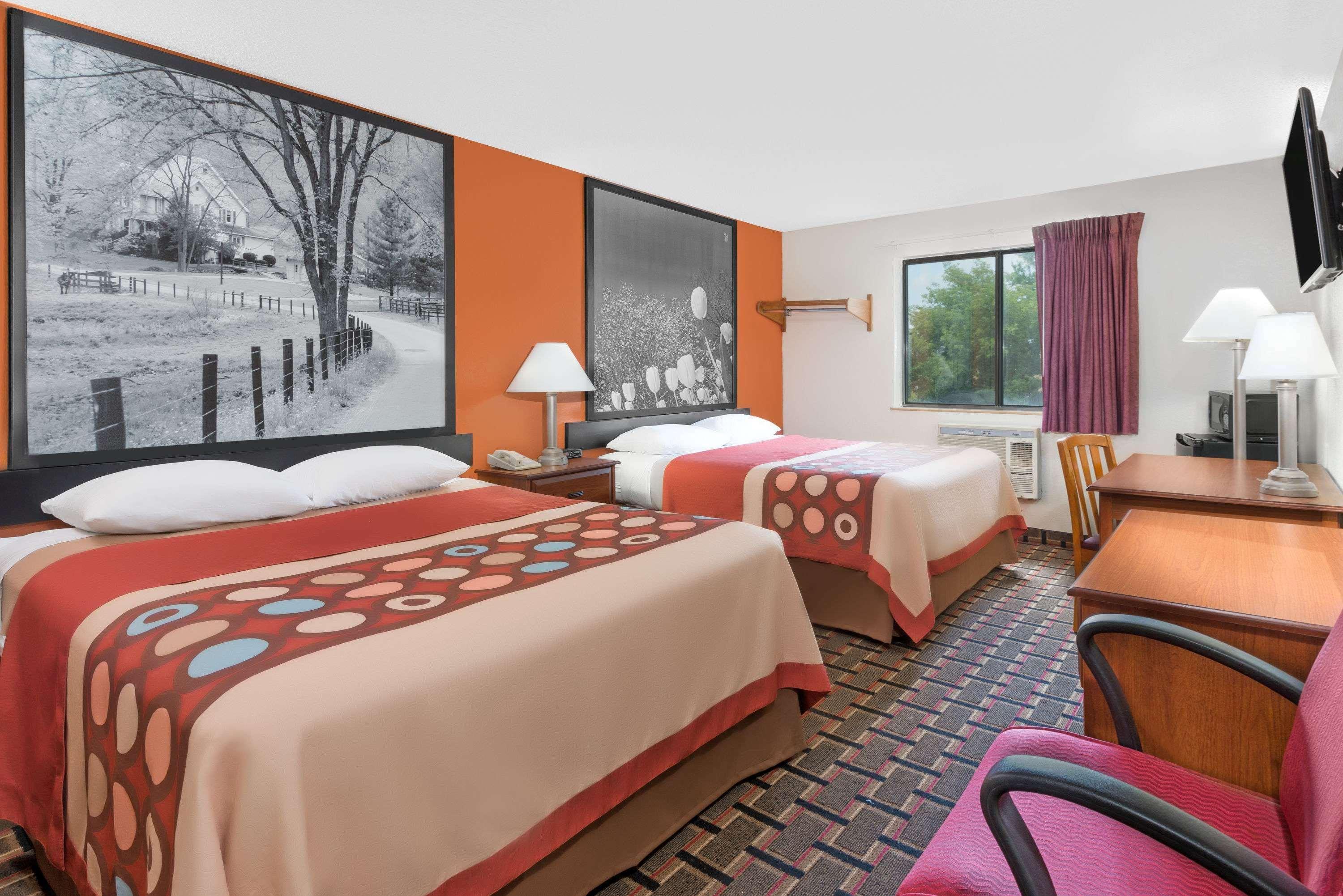 Super 8 By Wyndham Kent/Akron Area Extérieur photo